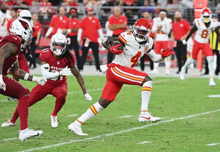 Patrick Mahomes entra al campo para llevarse la victoria fácilmente